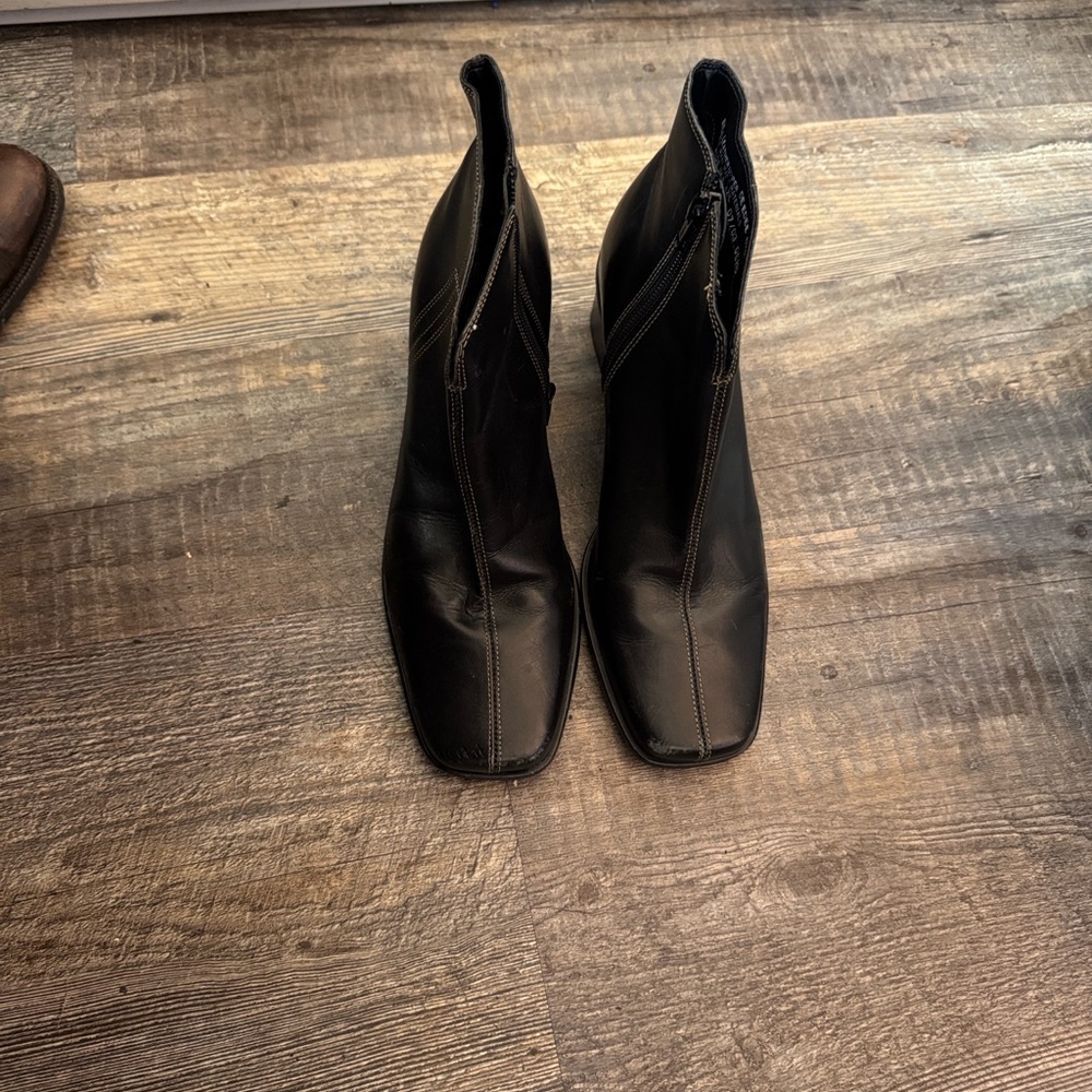 Bass Sleek Black Ankle Boots